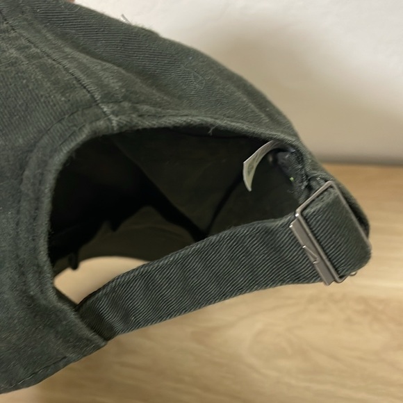 Nike Black/Gray Adjustable Baseball Hat - Picture 6 of 6